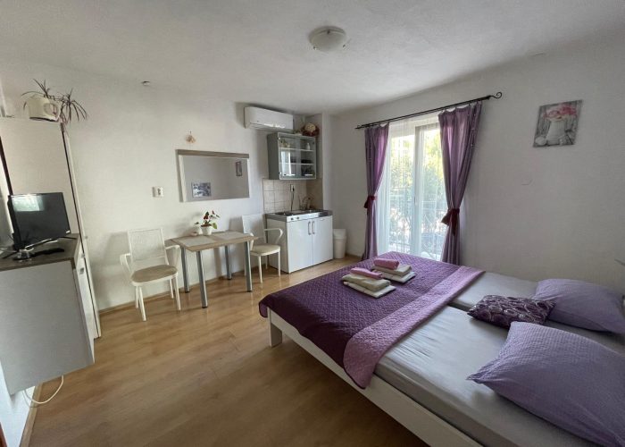 50c6f9c0-32a4-4fa4-bc73-f66b821018f3