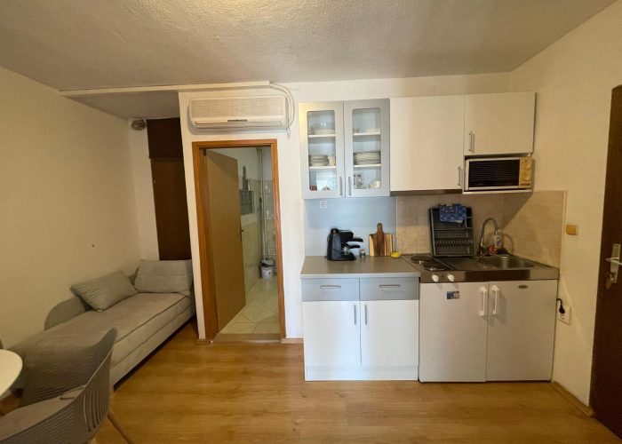 b59ab5ac-82a8-446f-a943-37f82be7af6c